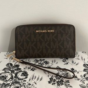 Beautiful wallet women ♥️Mk♥️